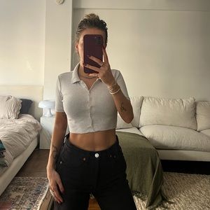 Aritzia Sunday Best Button Down Cropped T-Shirt